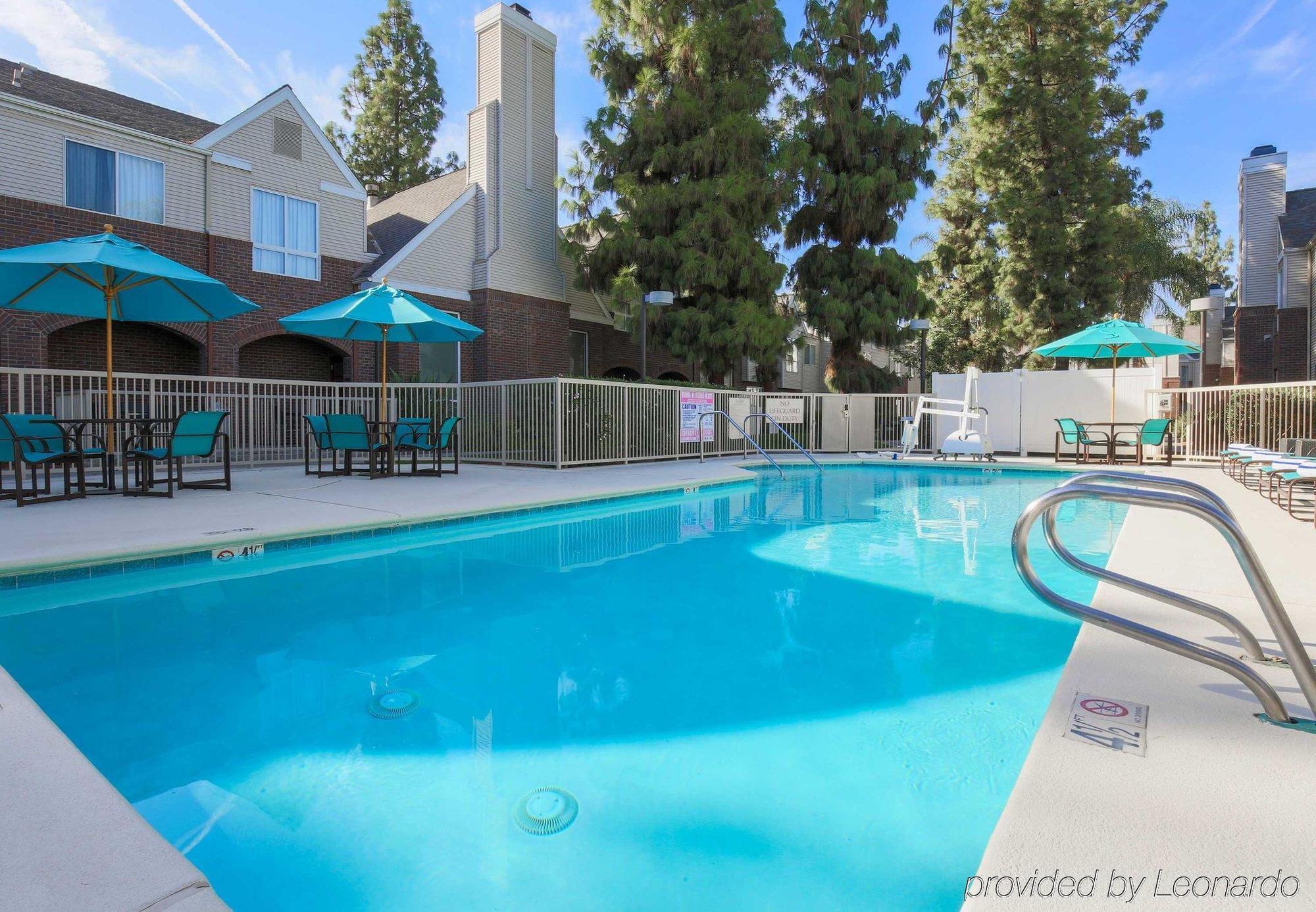 Residence Inn Bakersfield Exterior photo