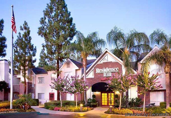 Residence Inn Bakersfield Exterior photo